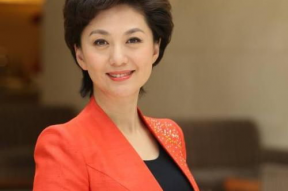 刘威葳短发生活照