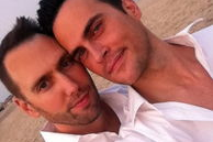 外国同性恋明星,揭秘外国同性恋明星的璀璨人生